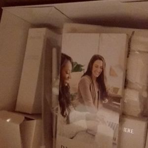 im selling a brand new bellame kit